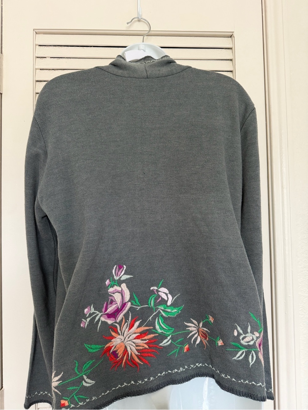 Paparazzi Floral Embroidered Open Front Cardigan Jacket Gray Boho Vintage - Picture 6 of 8